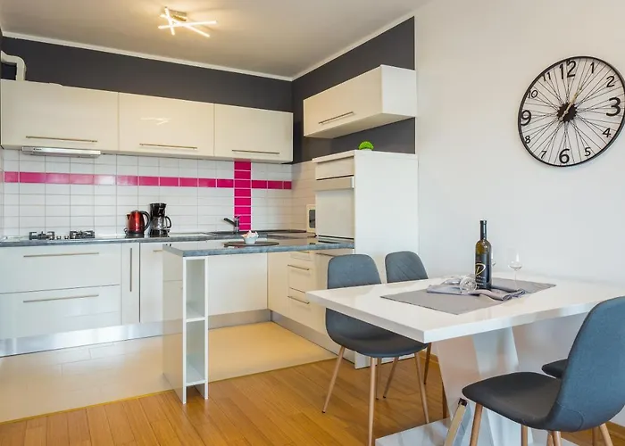 E&t **** شقة بولا