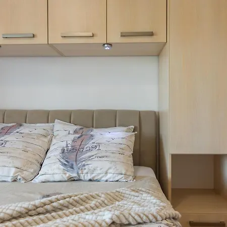 Apartman E&t **** Pula