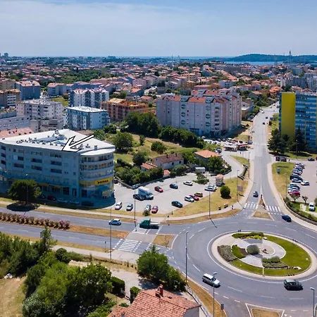 Apartman E&t **** Pula